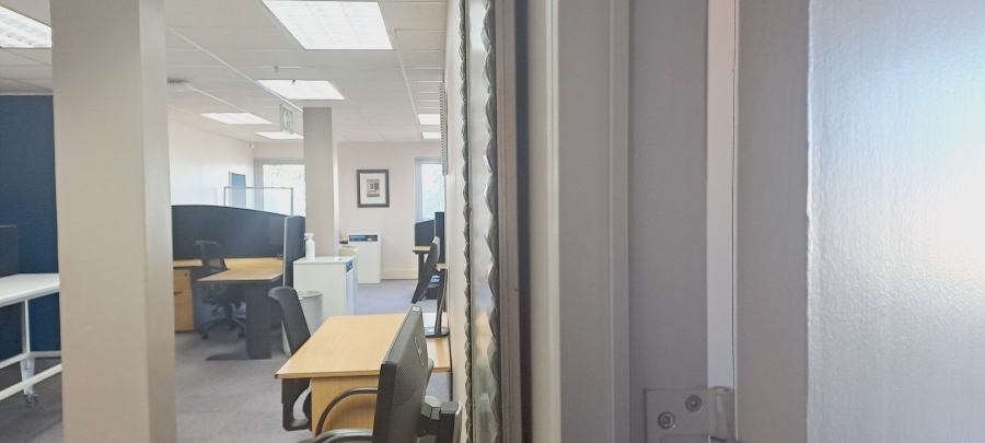 To Let commercial Property for Rent in Rosenpark Western Cape